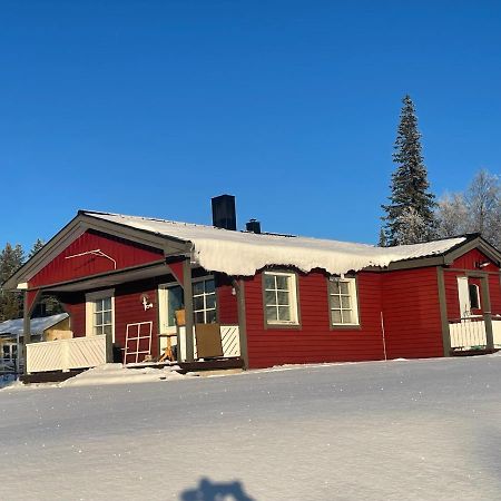 Little Adorable Red Villa Kiruna Eksteriør bilde