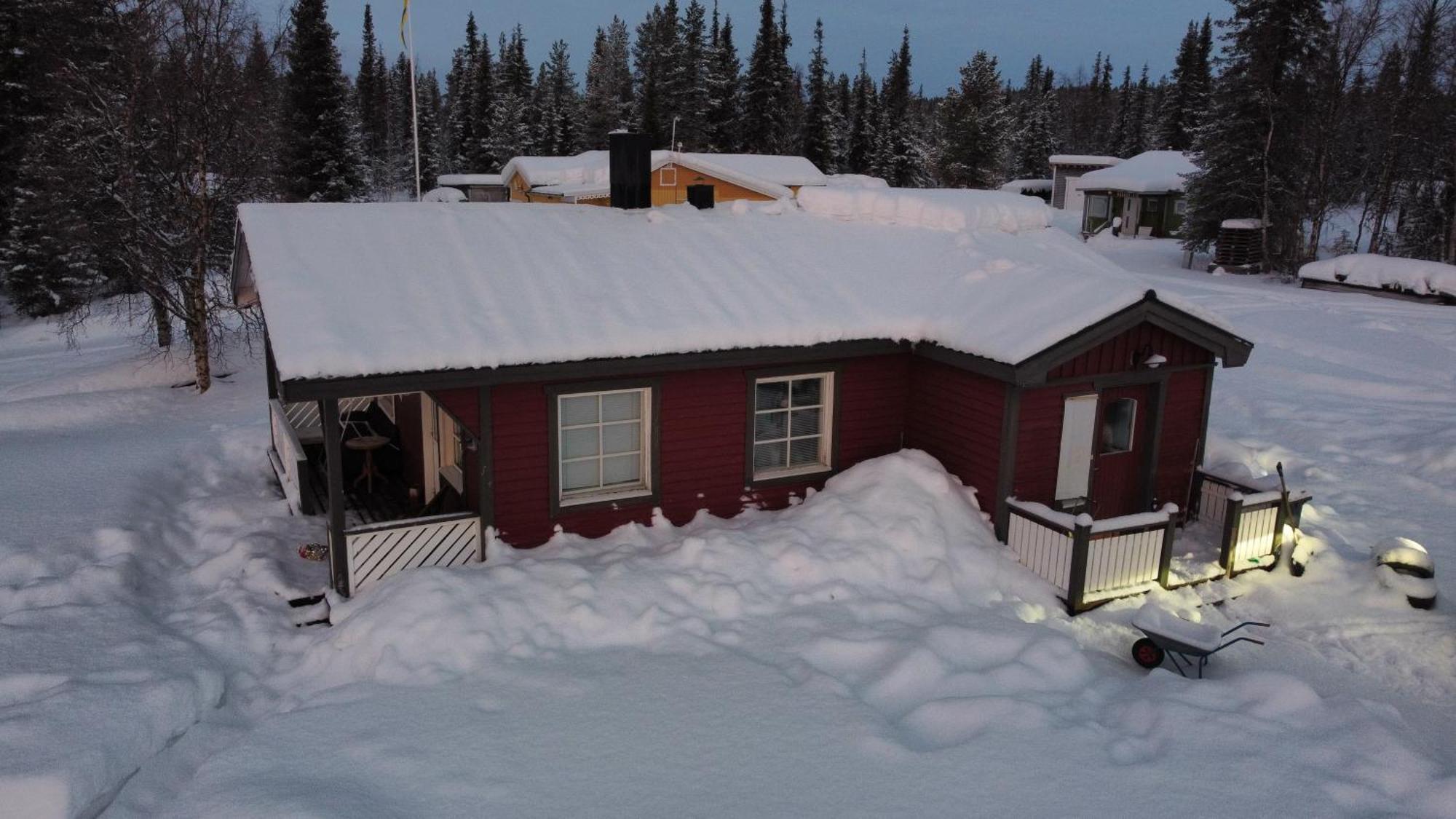Little Adorable Red Villa Kiruna Eksteriør bilde